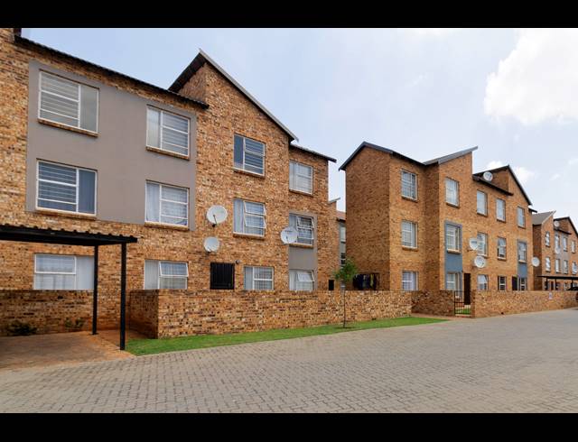 2 BEDROOM APARTMENT FOR SALE IN HONEYPARK